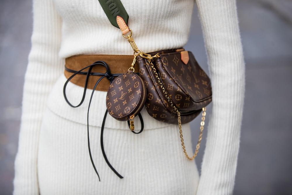 The Super Popular Louis Vuitton Pochette Métis Now Comes in Leather -  PurseBlog