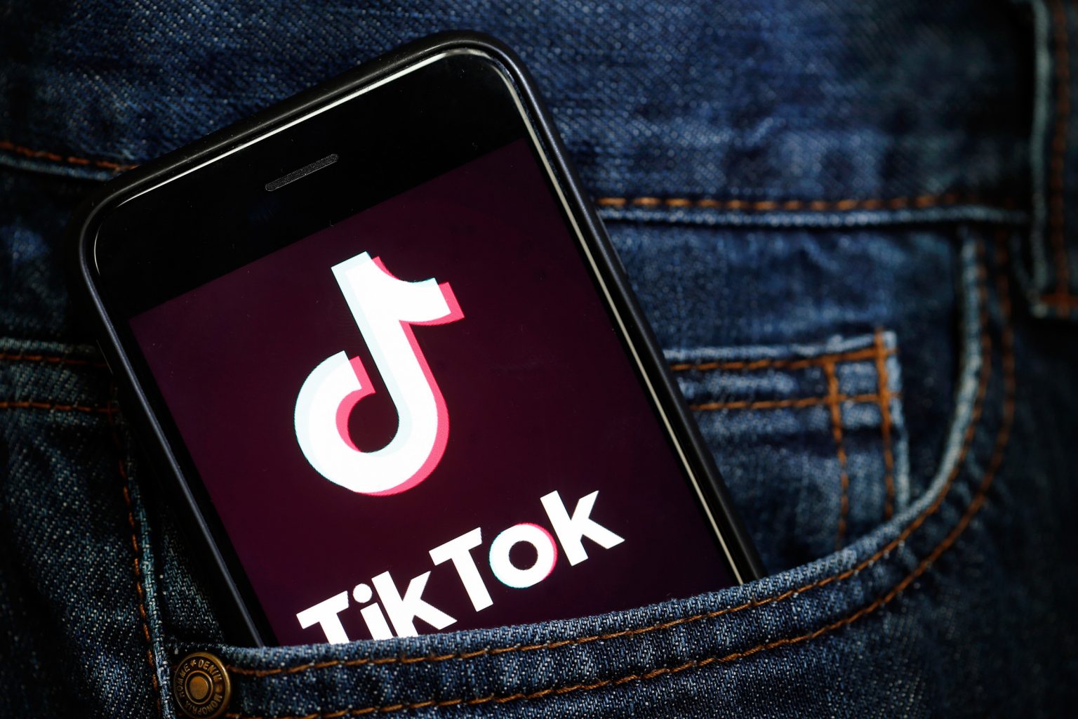 tik-tok-accused-of-privacy-violation-mvc-magazine