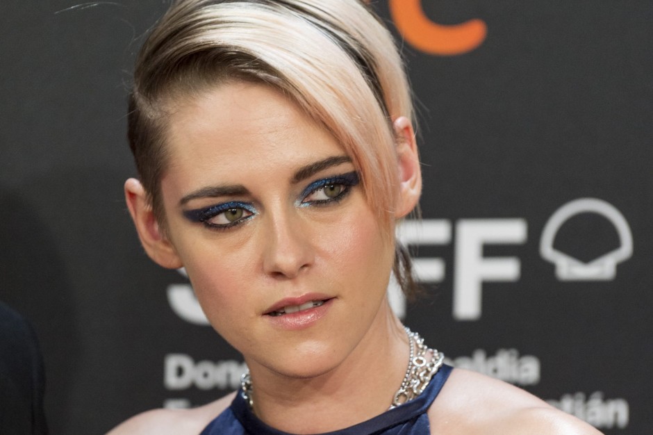 SAN SEBASTIAN, SPAIN - SEPTEMBER 20: Kristen Stewart attends 'Blackbird (La Decision)' premiere during 67th San Sebastian Film Festival at Kursaal, San Sebastian on September 20, 2019 in San Sebastian, Spain. (Photo by Juan Naharro Gimenez/WireImage)